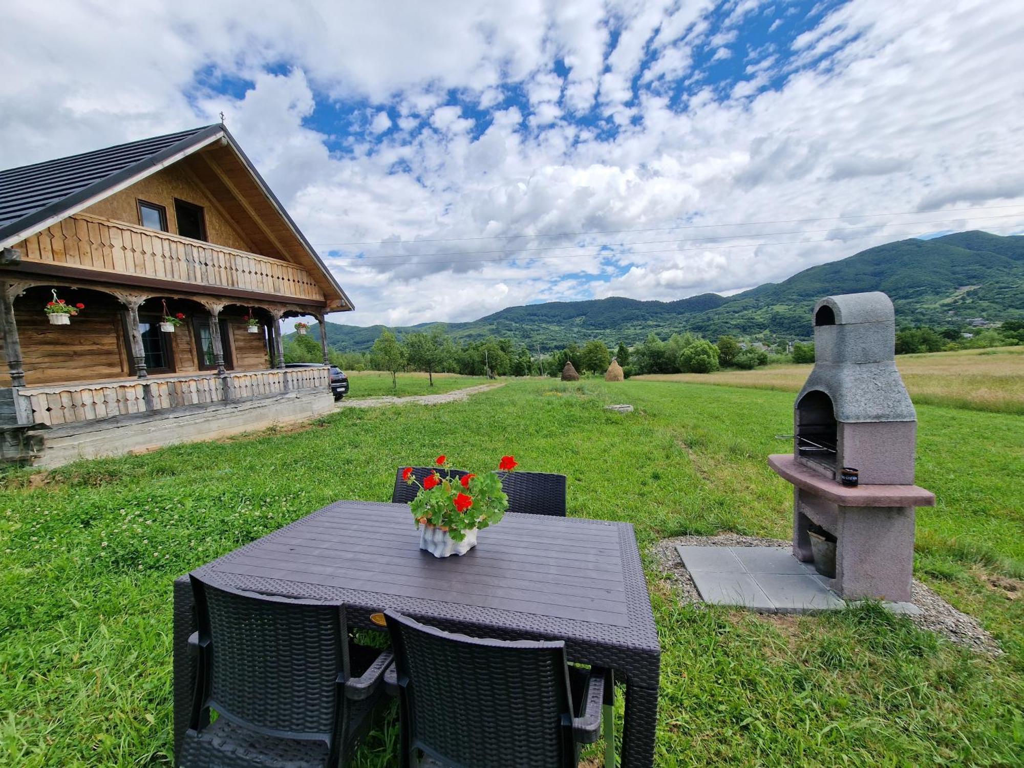 Casa Bunicilor Din Oncesti Villa Exterior foto